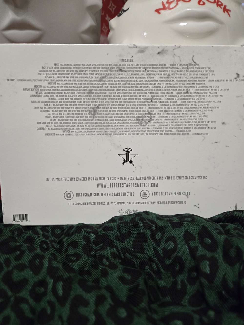Jeffree Star Cremated Eyeshadow Palette - White Marble Packaging - Picture 11 of 16